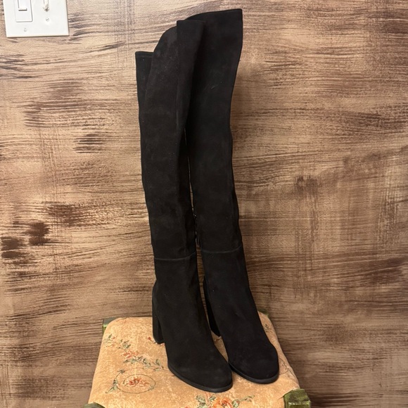 Stuart Weitzman over the knee suede boots - Picture 3 of 11